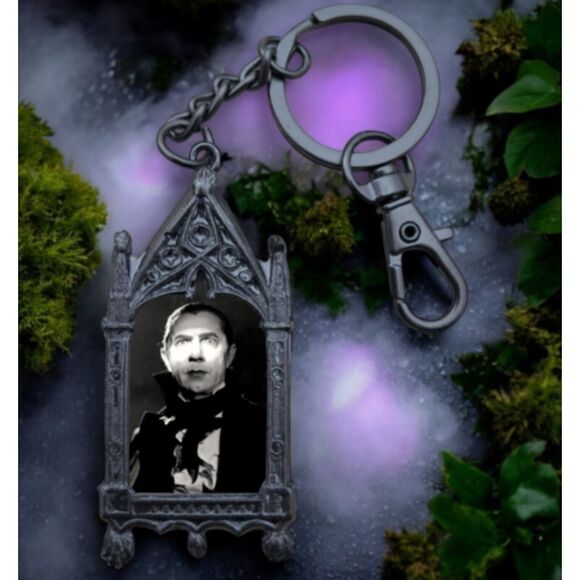 Dracula Keychain Classic Vampire Movie Accessory Horror Film - Picture 1 of 1